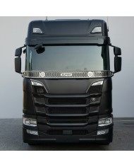 Paratergi in acciaio inox lucido specchio montato su Scania S / R New Generation